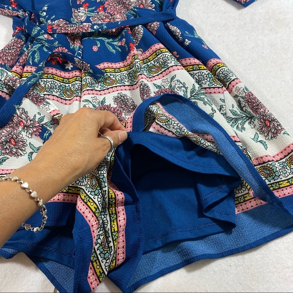 Trixxi Romper Shorts Floral V Neck Tie Belt Short sleeve Woman’s Medium Romper - Picture 8 of 9